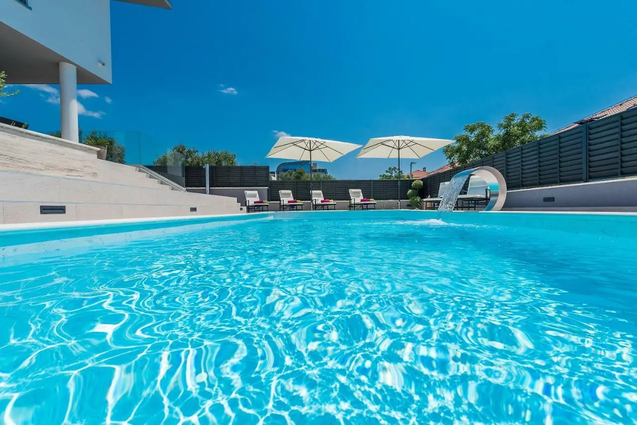 شقة Villa Franica زادار